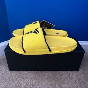 Nike Kobe Offcourt Slide Lightning Black IF2870-700 Men’s Size 9 READ DESC